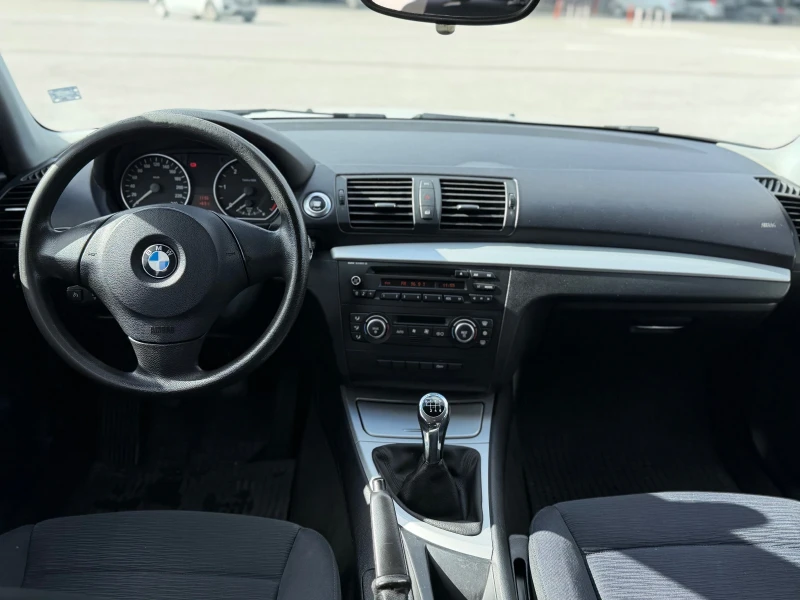 BMW 118 Обслужено/ Всичко платено!, снимка 9 - Автомобили и джипове - 53446582