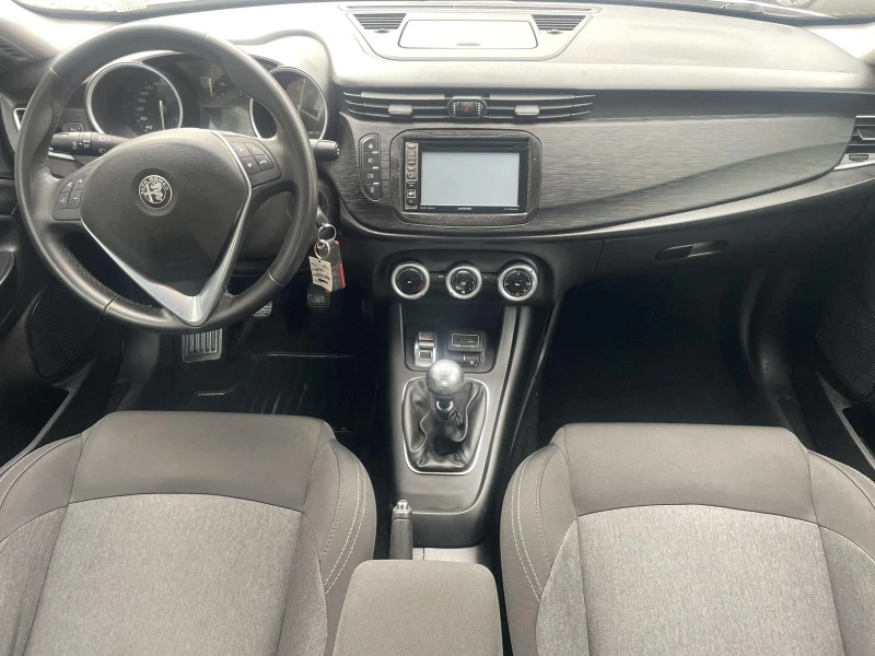 Alfa Romeo Giulietta 1.4T Euro 6, снимка 12 - Автомобили и джипове - 53533383