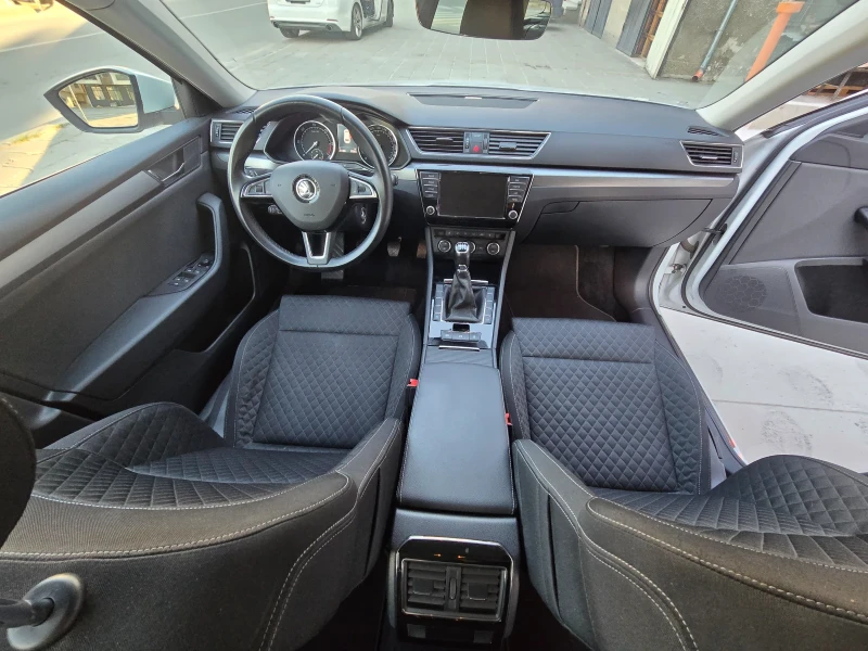 Skoda Superb 2.0tdi 150hp Distronic - 28300 лв. - 13731803 | Car24.bg