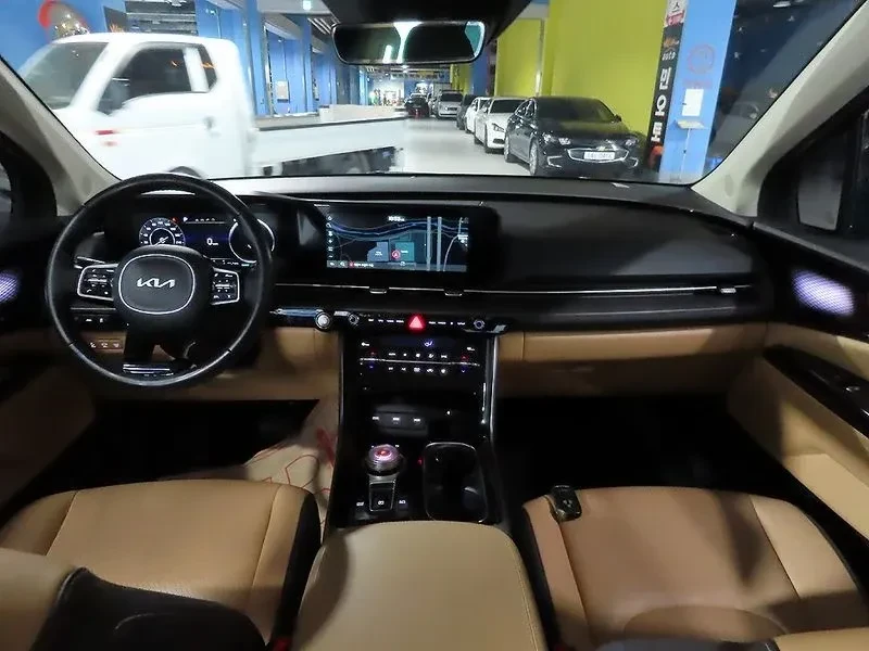 Kia Carnival 9-Seater Signature| 202к.с.| ВКЛ.ТЕХНОТЕСТ и 3м.ГО, снимка 12 - Автомобили и джипове - 55146194