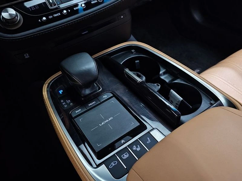 Lexus LS 3.4 Automatic, снимка 9 - Автомобили и джипове - 55825215