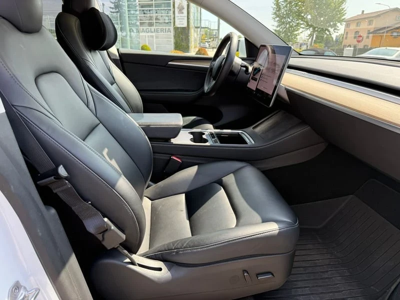 Tesla Model Y 2022 Long Range Dual Motor Европейска  139 хил км , снимка 7 - Автомобили и джипове - 56338059