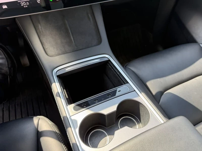 Tesla Model Y 2022 Long Range Dual Motor Европейска  139 хил км , снимка 11 - Автомобили и джипове - 56338059