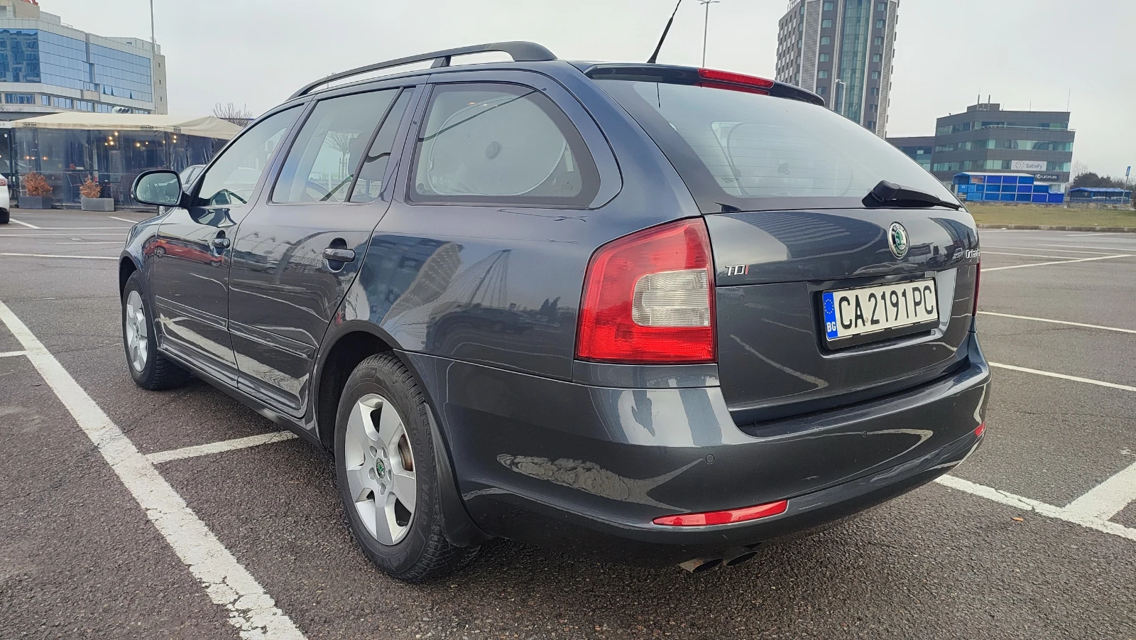 Skoda Octavia 2.0 TDI CR Edition - изображение 8