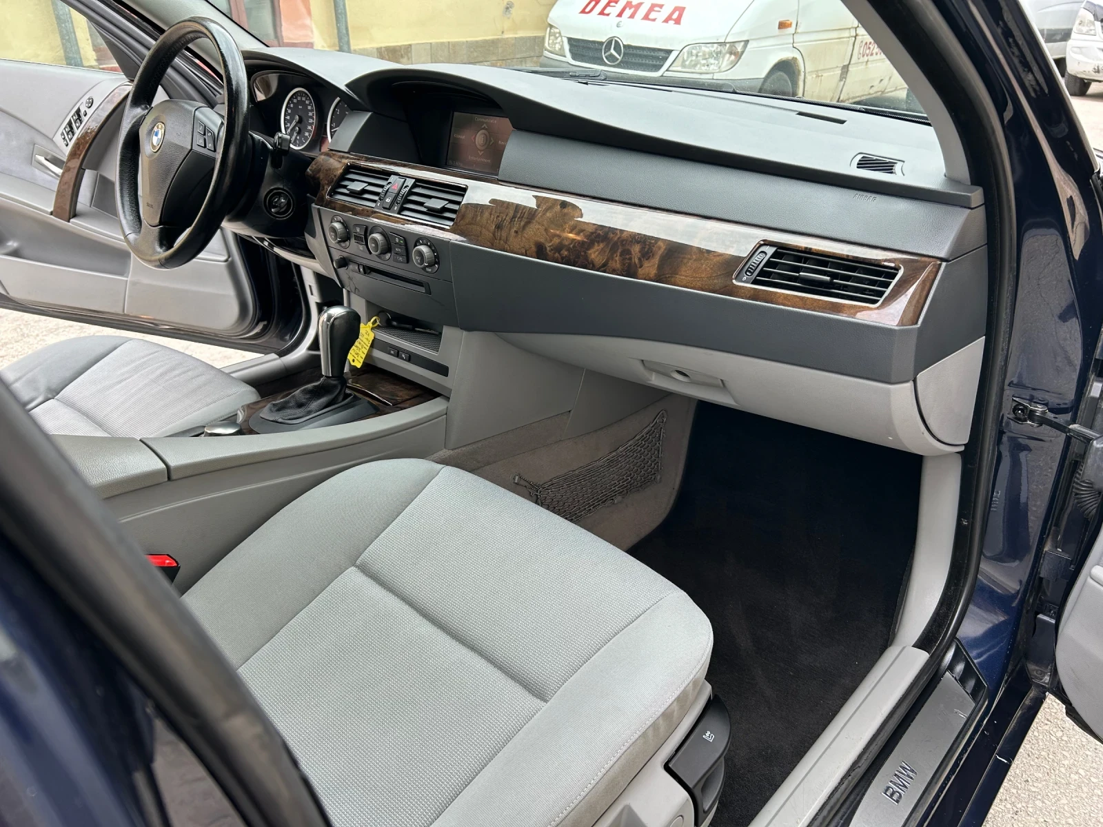 BMW 520 2.2i 170k.c.АВТОМАТИК - изображение 10