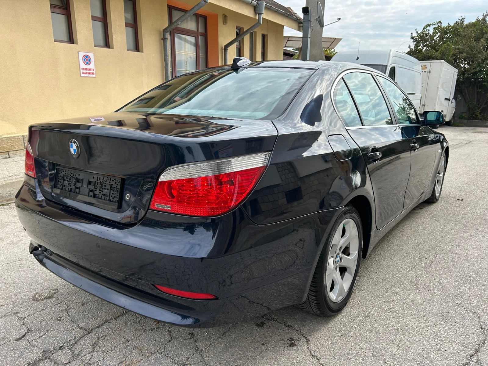 BMW 520 2.2i 170k.c.АВТОМАТИК - изображение 5