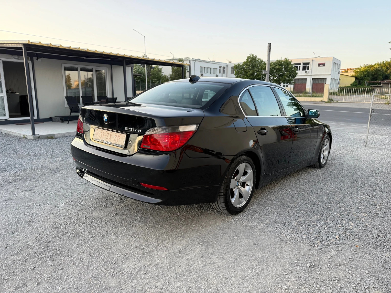 BMW 530 D AUTOMATIC RECARO XENON ТОП СЪСТОЯНИЕ - изображение 4