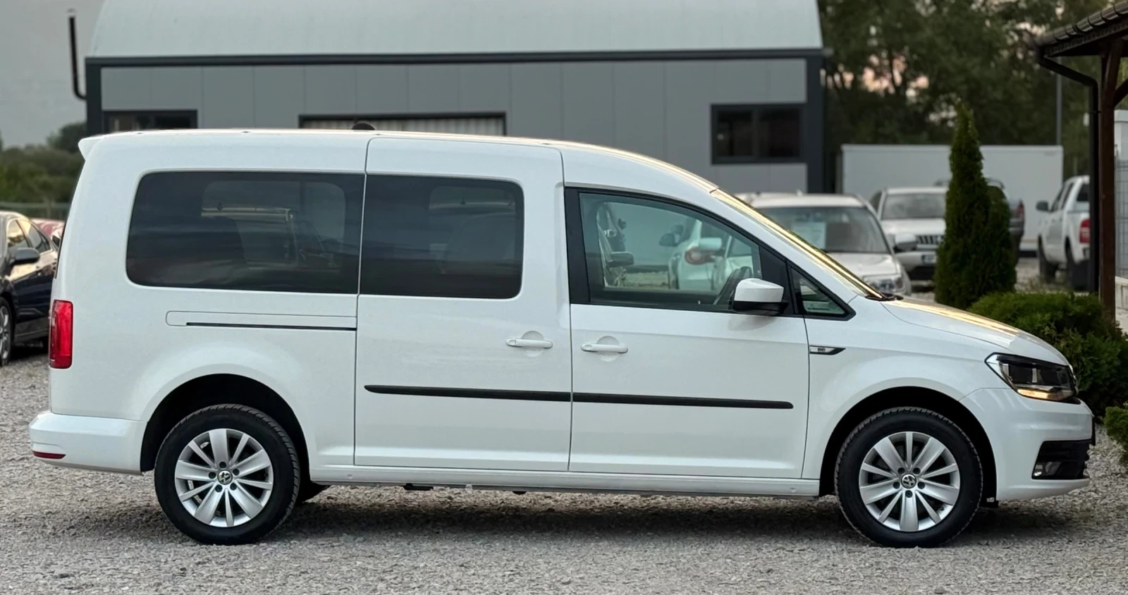 VW Caddy 2.0TDi 150к.с * DSG* * 7 места* * 4-Motion* * Maxi - изображение 8