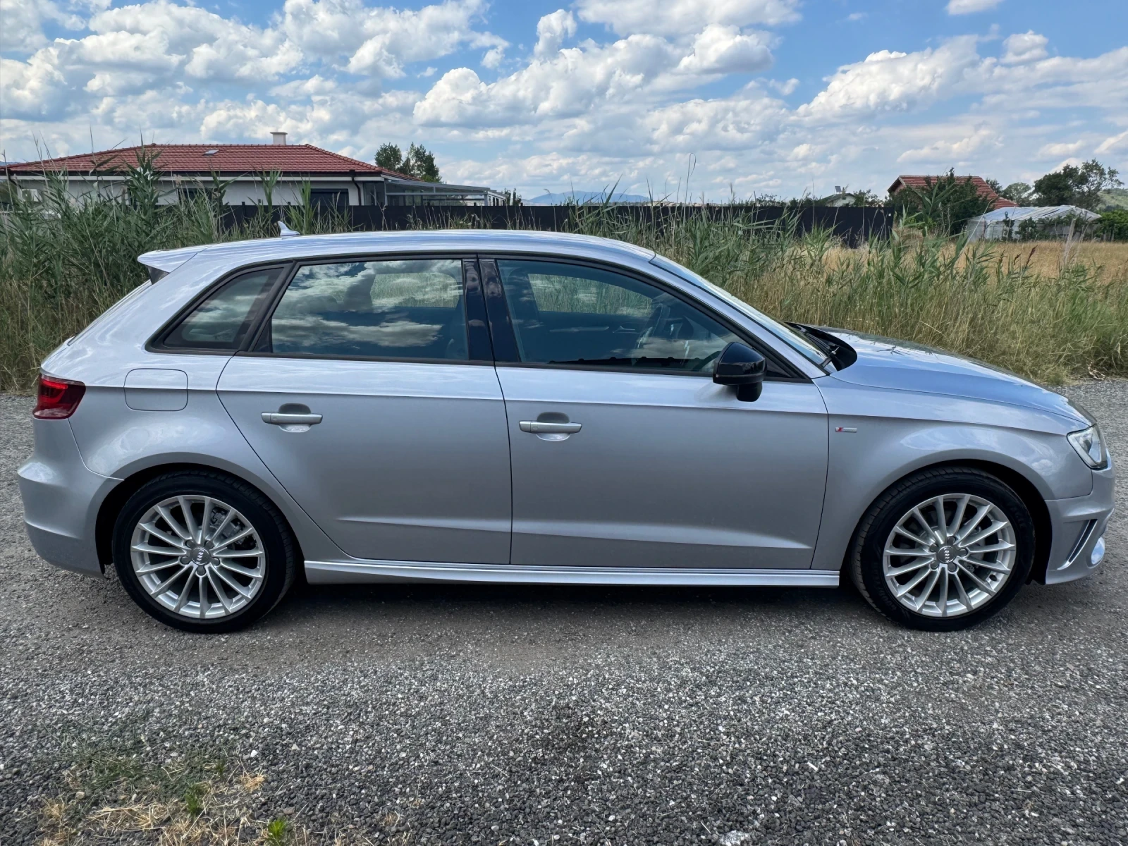 Audi A3 1.6 TDI * 3 x S-line* KEY LESS* TOP*  - изображение 4