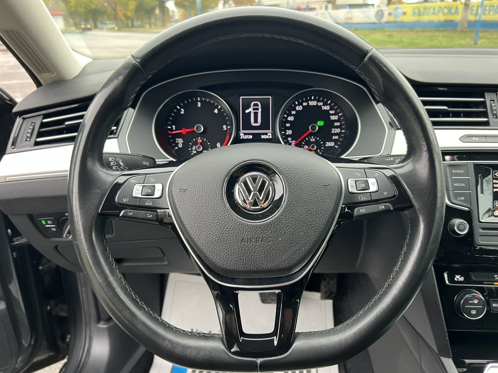 VW Passat 1.6 TDI ERGO COMFORT EVRO 6B - изображение 8