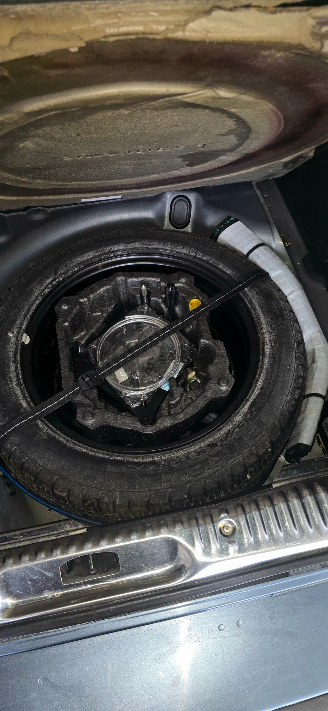 Peugeot 407 SW 2.0 HDI - изображение 8