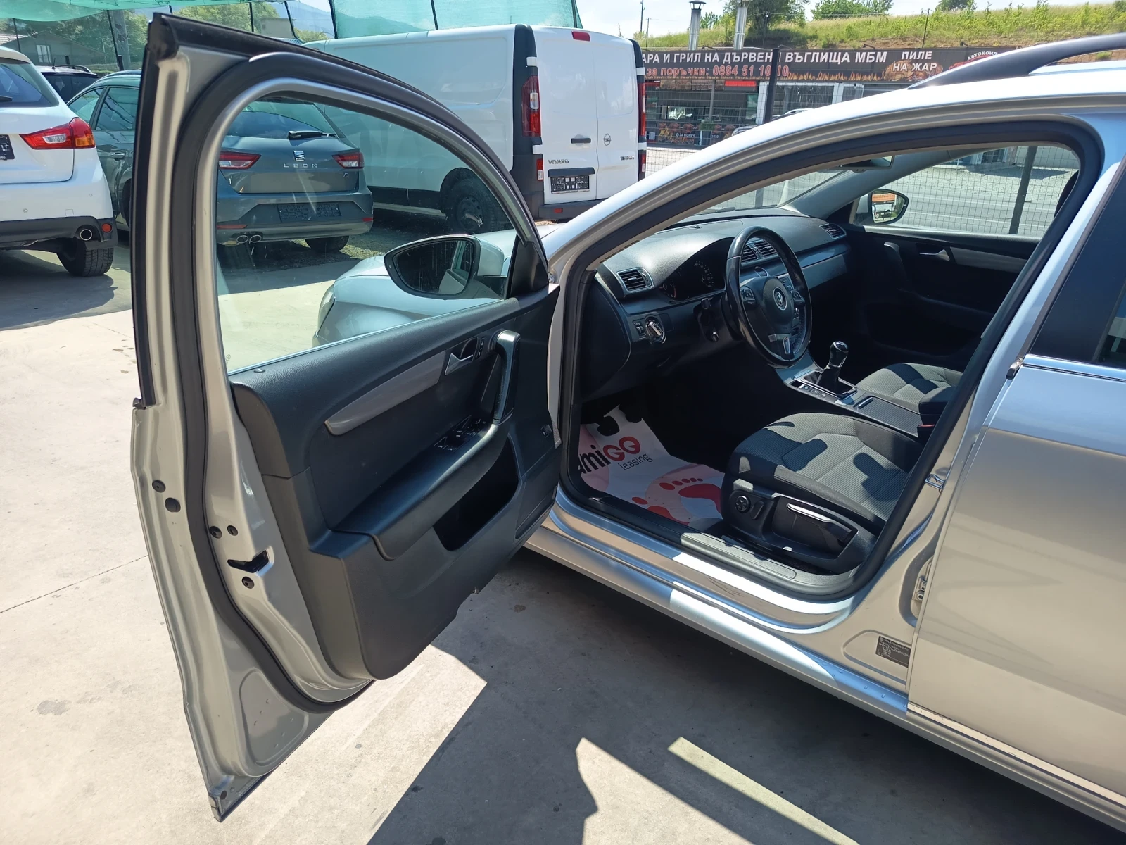 VW Passat 1.6tdi, снимка 9 - Автомобили и джипове - 52886835