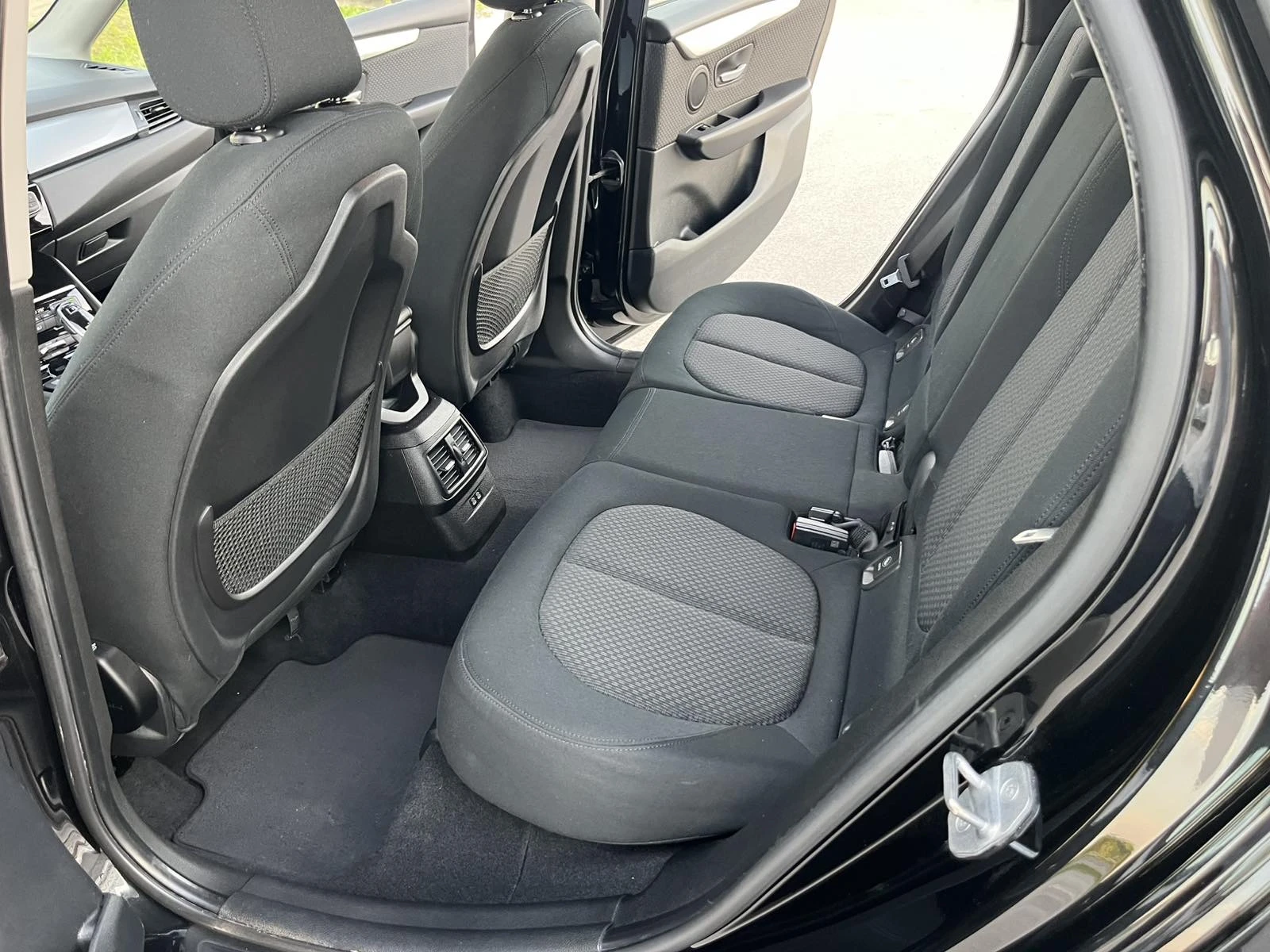 BMW 2 Active Tourer 1.5TDI 116кс EURO 6D NAVI АВТОПИЛОТ ВНОС ИТАЛИЯ, снимка 9 - Автомобили и джипове - 52887985