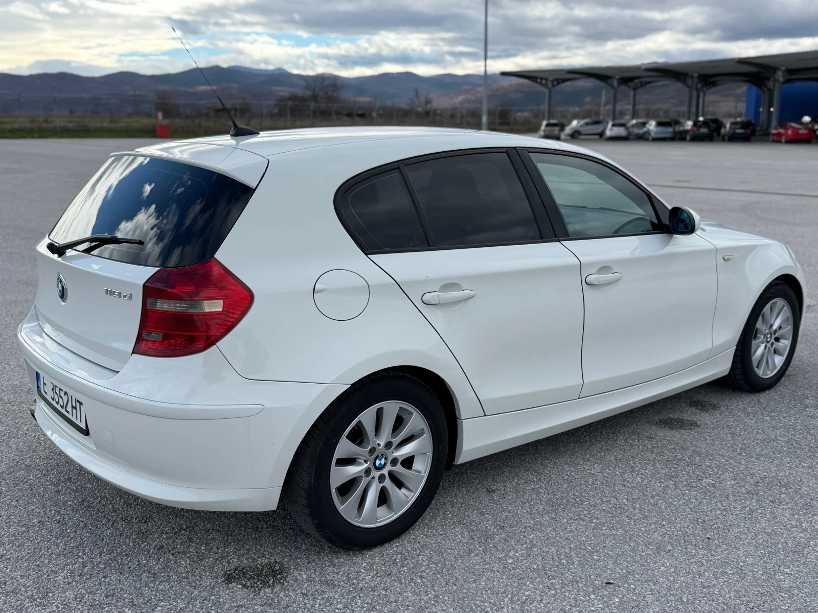 BMW 118 Обслужено/ Всичко платено! - изображение 5