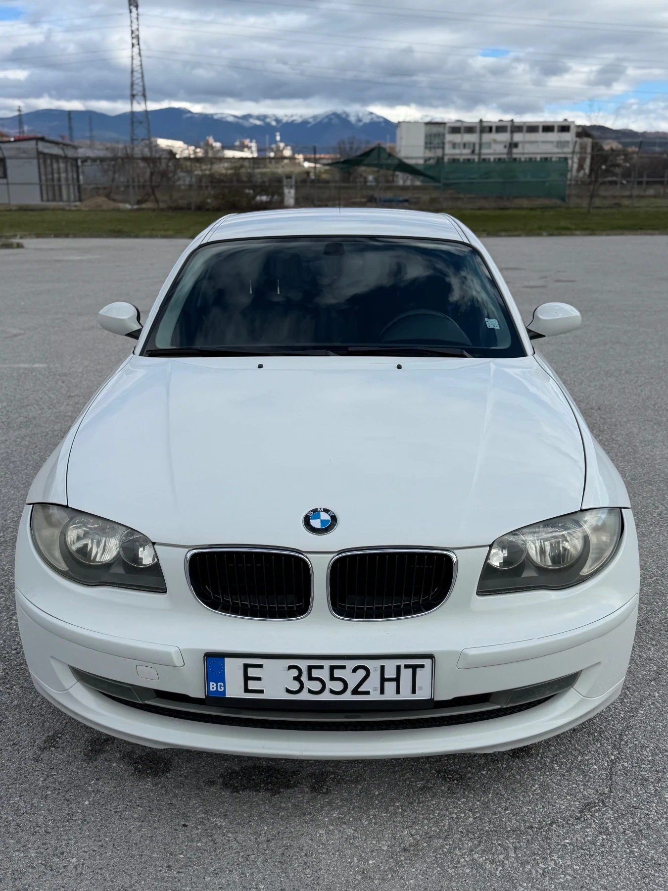 BMW 118 Обслужено/ Всичко платено! - изображение 2