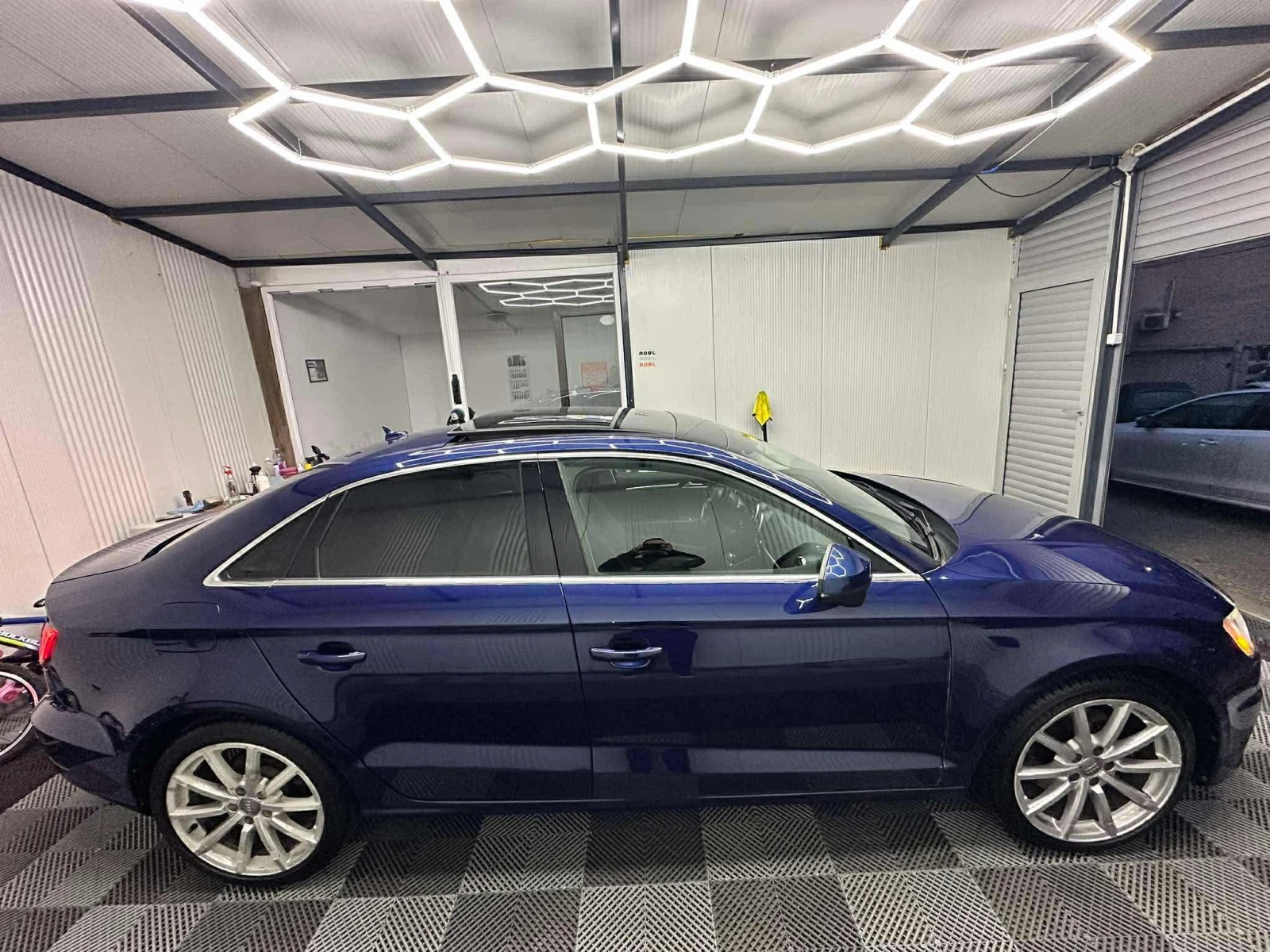 Audi A3 1.8 TFSI - изображение 4