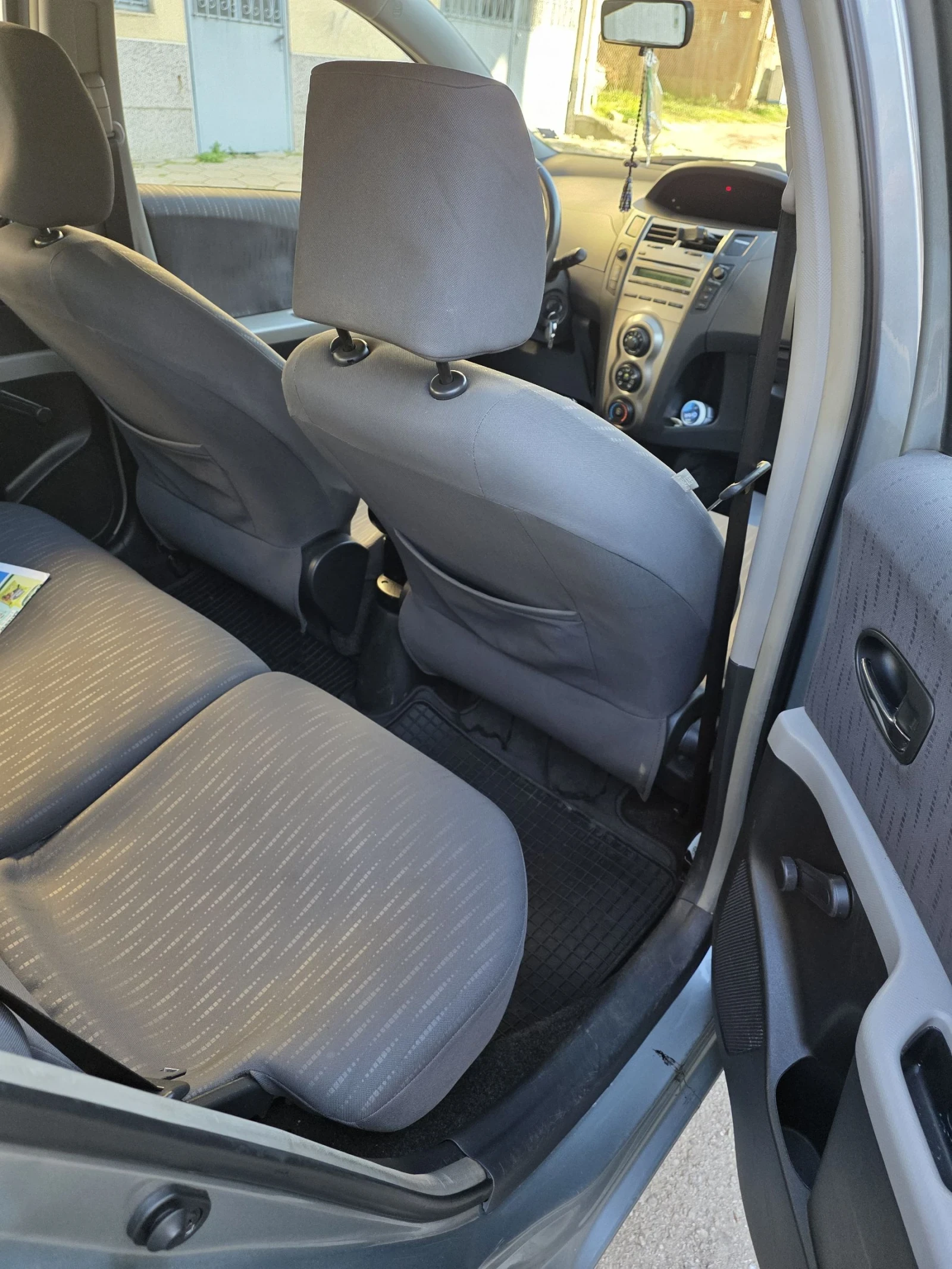 Toyota Yaris D4D, снимка 3 - Автомобили и джипове - 53821165