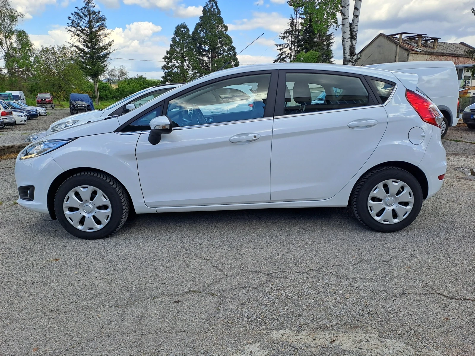 Ford Fiesta 1.0i титаниум, снимка 4 - Автомобили и джипове - 54383955