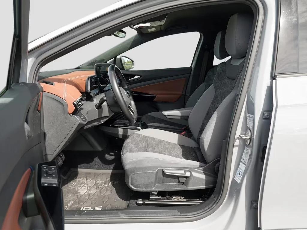 VW ID.5 PRO/174HP/CAM/LED/NAVI/KLESS/ACC/CPLAY/245q, снимка 4 - Автомобили и джипове - 54387262