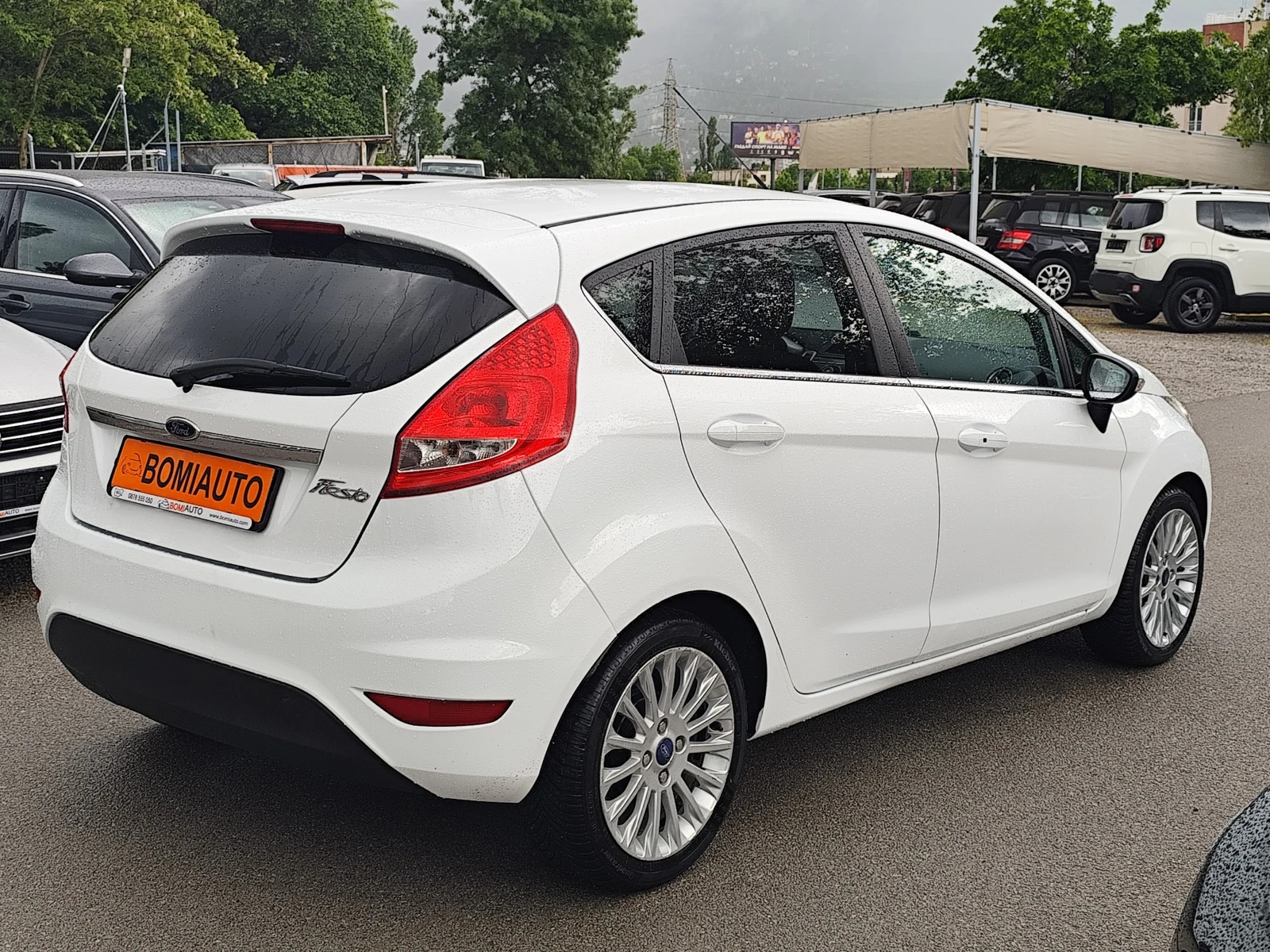 Ford Fiesta 1.2i* KLIMA* EURO5A* , снимка 4 - Автомобили и джипове - 54652235