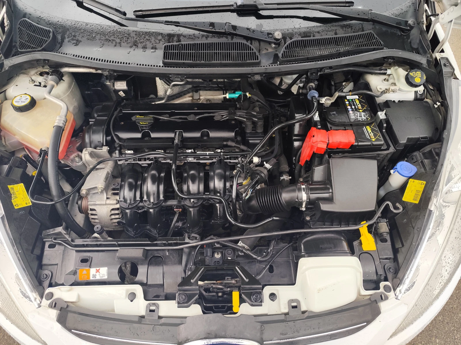 Ford Fiesta 1.2i* KLIMA* EURO5A* , снимка 15 - Автомобили и джипове - 54652235