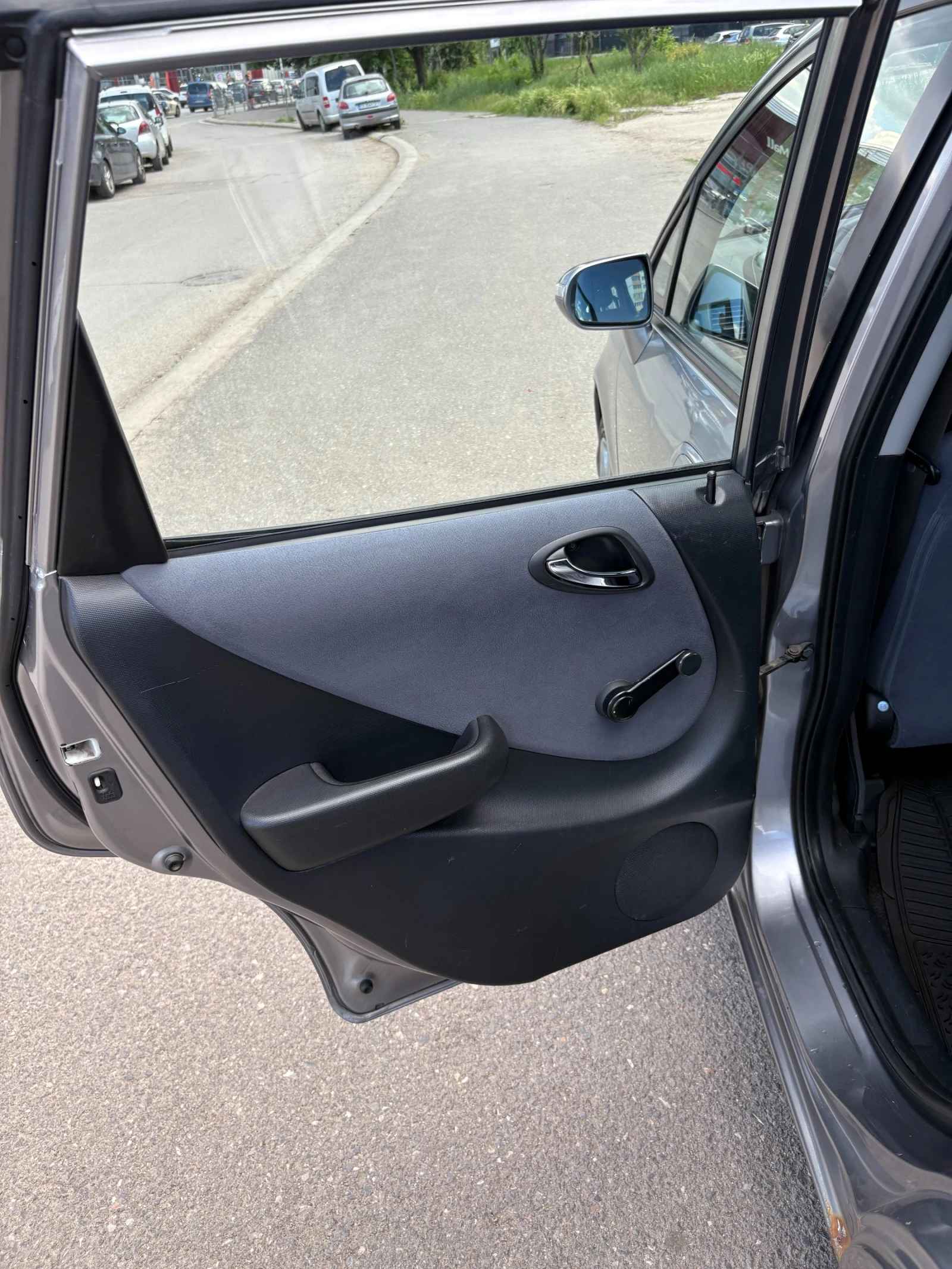 Honda Jazz 1.4 LS, снимка 10 - Автомобили и джипове - 54682895