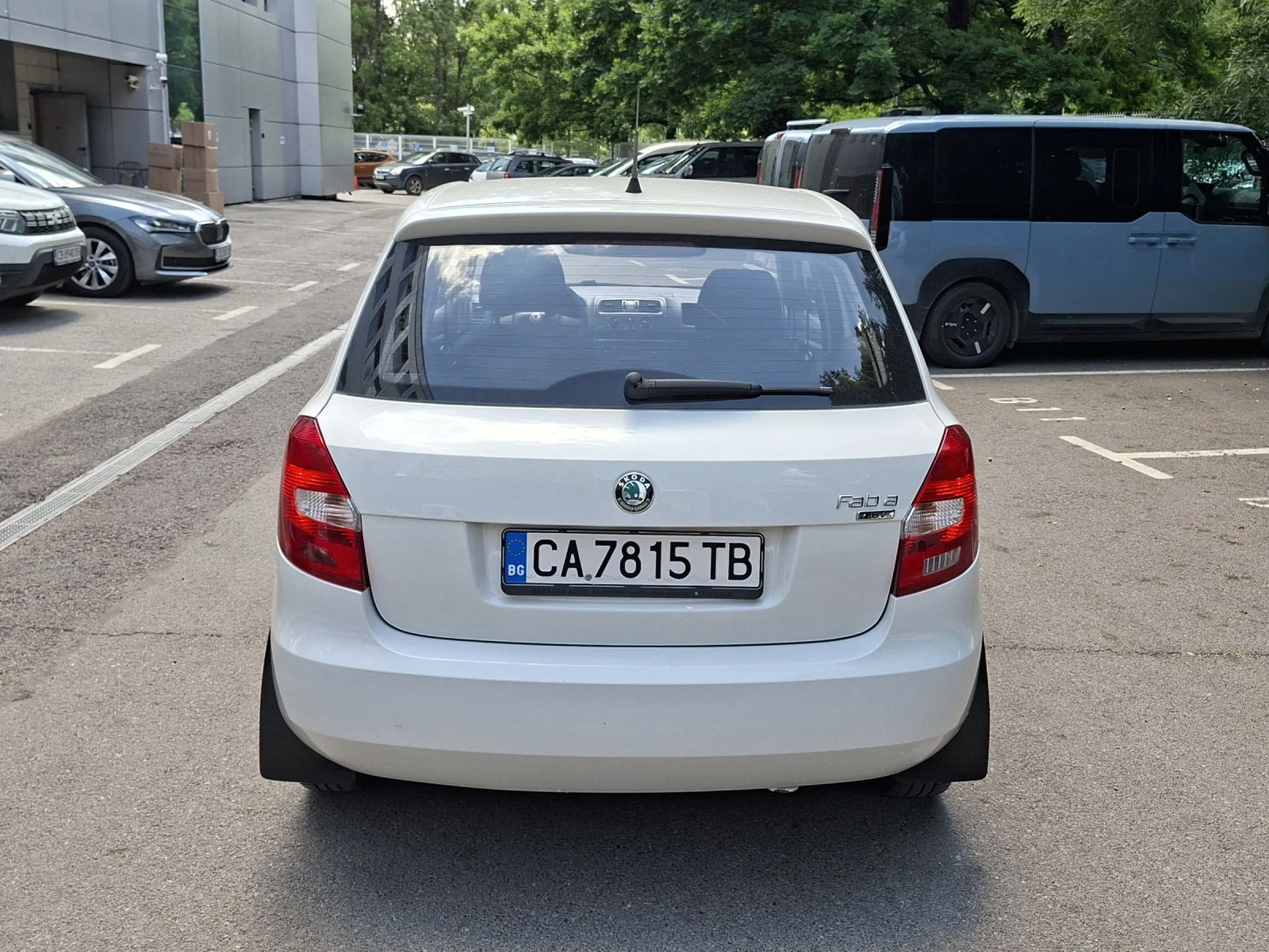Skoda Fabia 1.4 16V  86ks, снимка 5 - Автомобили и джипове - 54957310