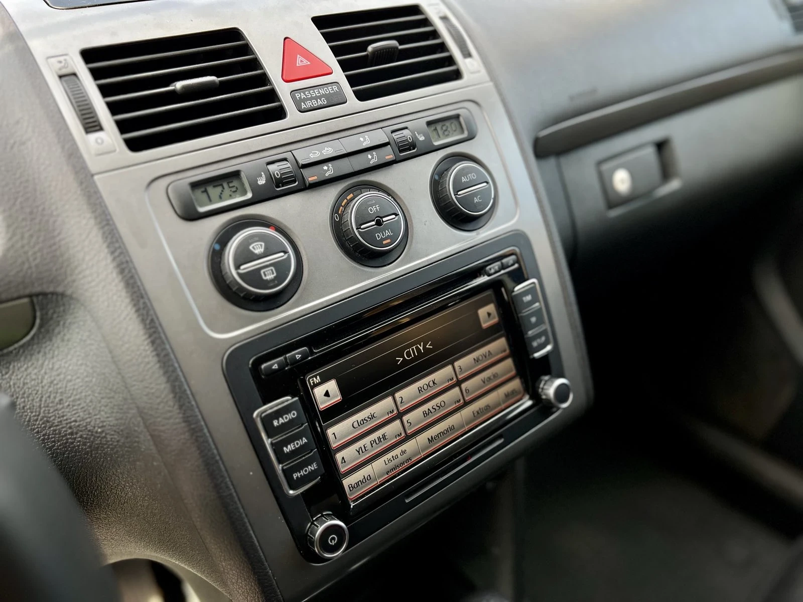 VW Touran 1.4 tsi Freestyle , снимка 12 - Автомобили и джипове - 55073369