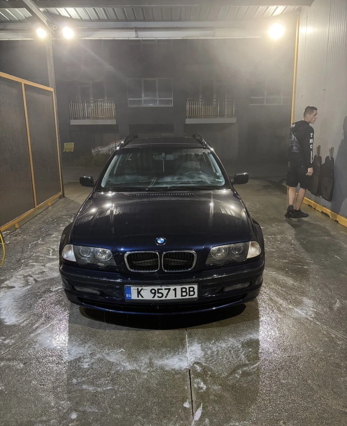 BMW 320