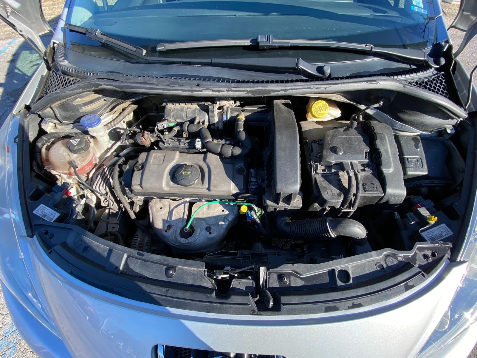 Peugeot 207 1.4 БЕНЗИН, снимка 12 - Автомобили и джипове - 55148990