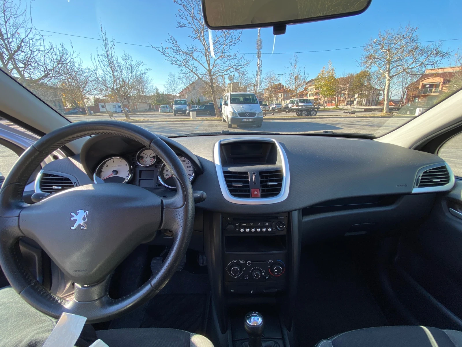 Peugeot 207 1.4 БЕНЗИН, снимка 10 - Автомобили и джипове - 55148990