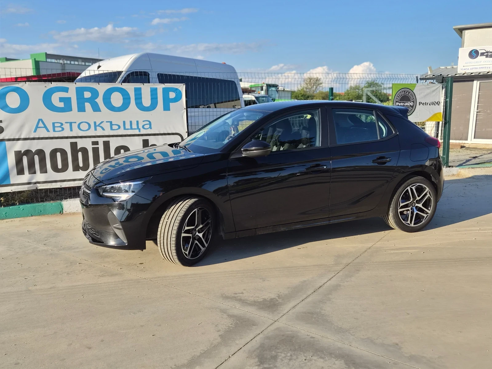 Opel Corsa 1.2mpi AT8, снимка 4 - Автомобили и джипове - 55237017