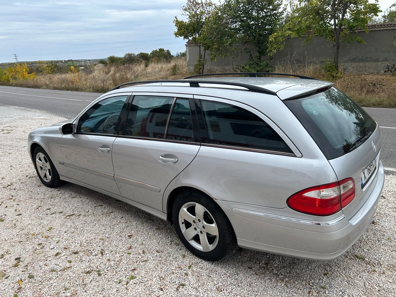 Mercedes-Benz E 320 4 MATIC LPG, снимка 2 - Автомобили и джипове - 56741931