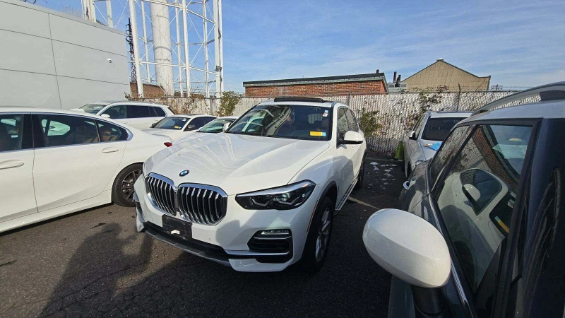 BMW X5 СЛЕДЕНЕ НА ЛЕНТИ/ПОДГРЕВ/ПАНОРАМА/КАМЕРИ/KEYLESS/, снимка 2 - Автомобили и джипове - 48518135