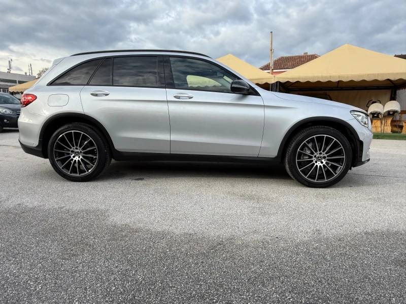 Mercedes-Benz GLC 220 d FACELIFT 4MATIC PREMIUM AMG NIGHT 100%РЕАЛНИ КМ!, снимка 4 - Автомобили и джипове - 52390147