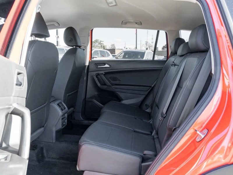 VW Tiguan * Comfortline* 4Motion* АвтоКреди* (ЦЕНА ДО БГ), снимка 17 - Автомобили и джипове - 52656602