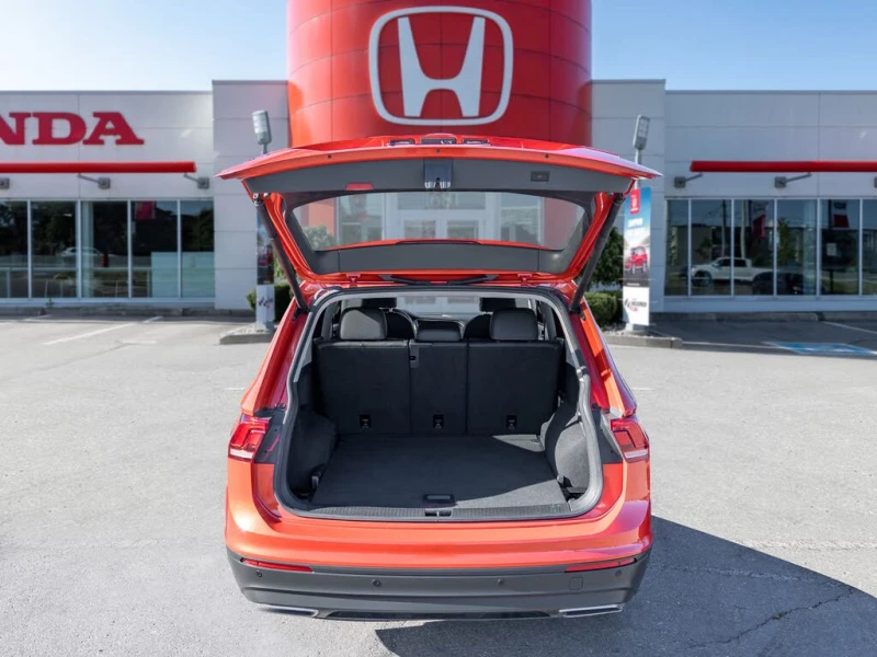 VW Tiguan * Comfortline* 4Motion* АвтоКреди* (ЦЕНА ДО БГ), снимка 5 - Автомобили и джипове - 52656602