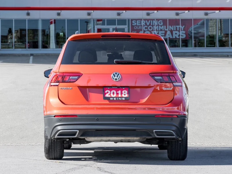 VW Tiguan * Comfortline* 4Motion* АвтоКреди* (ЦЕНА ДО БГ), снимка 4 - Автомобили и джипове - 52656602