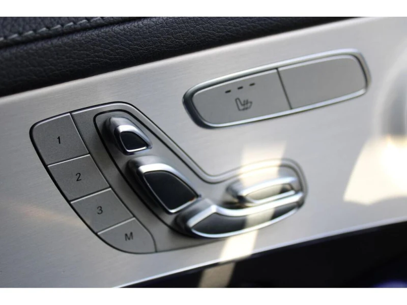 Mercedes-Benz GLC 300 COUPE* AMG* BURMESTER* 4MATIC* Пано* Digital, снимка 11 - Автомобили и джипове - 53154606