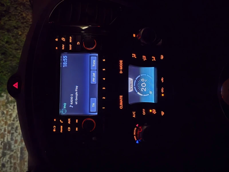 Nissan Juke, снимка 9 - Автомобили и джипове - 53485164