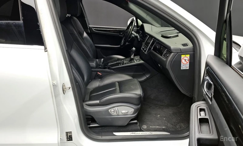 Porsche Macan, снимка 11 - Автомобили и джипове - 53534201