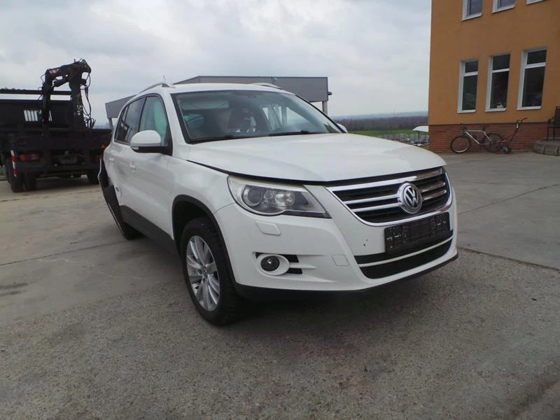 VW Tiguan 2.0 TDI 140, снимка 1 - Автомобили и джипове - 47850500