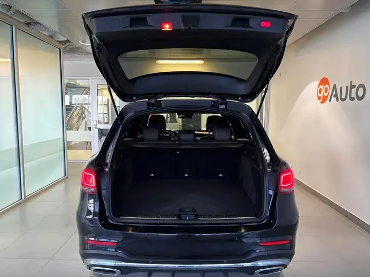 Mercedes-Benz GLC 300 AMG* Burmester* КОЖА* ПОДГРЕВ* ДИГ.ТАБЛО* ЛИЗИНГ, снимка 8 - Автомобили и джипове - 55704989