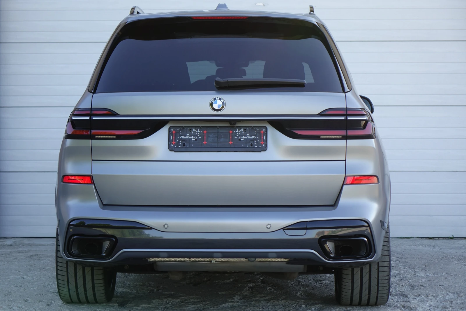 BMW X7 40d xDrive * M Sport+ * CARBON* INDIVIDUAL*  - изображение 8