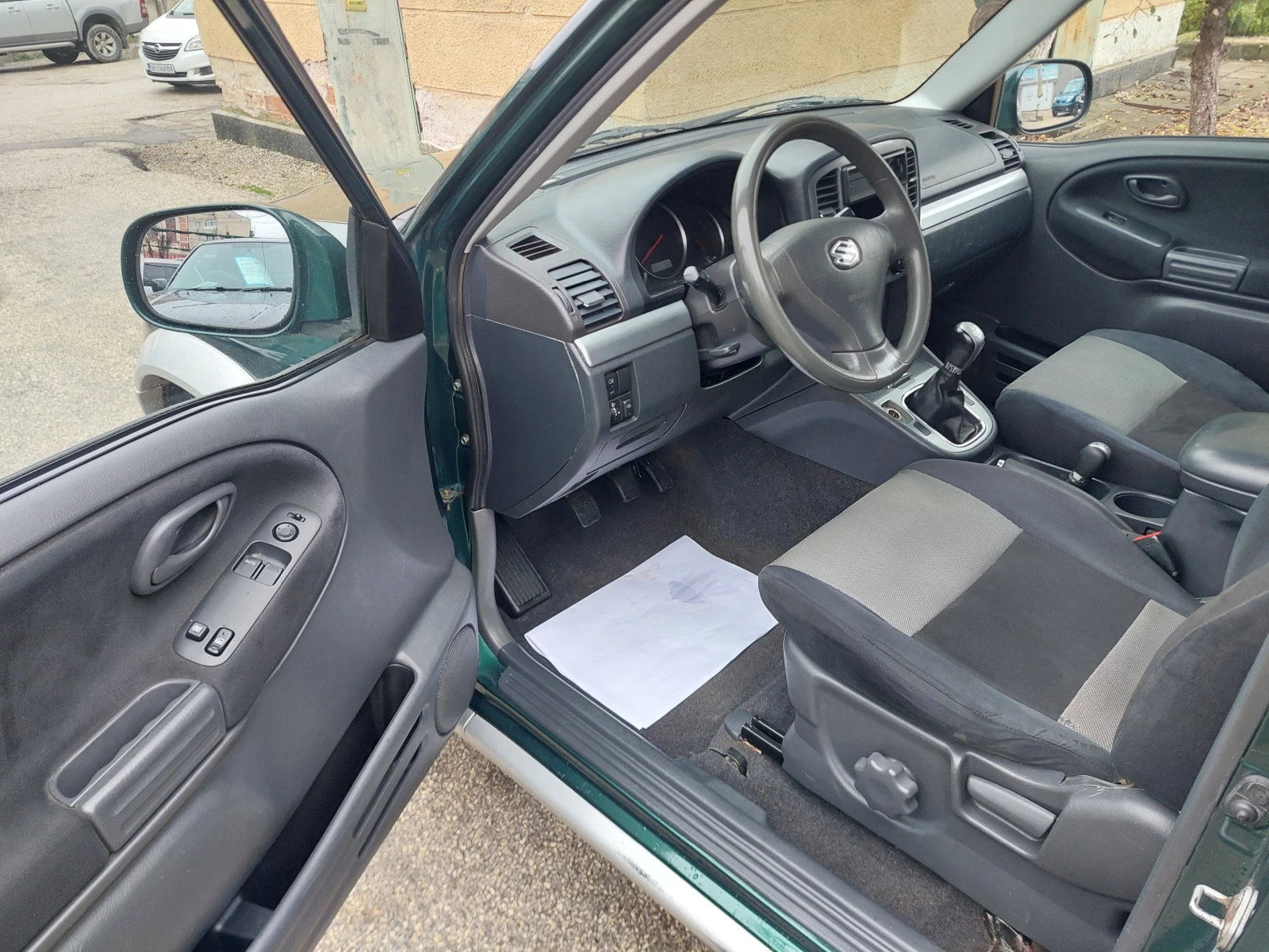 Suzuki Grand vitara 1, 6i--ТОП СЪСТОЯНИЕ - изображение 9