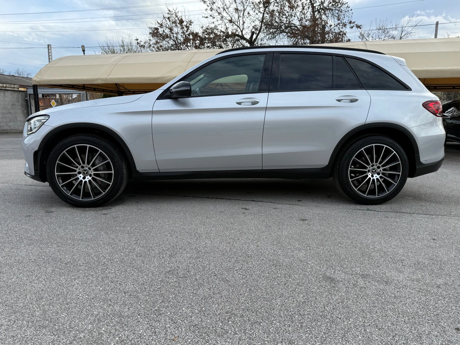 Mercedes-Benz GLC 220 d FACELIFT 4MATIC PREMIUM AMG NIGHT 100%РЕАЛНИ КМ! - изображение 6