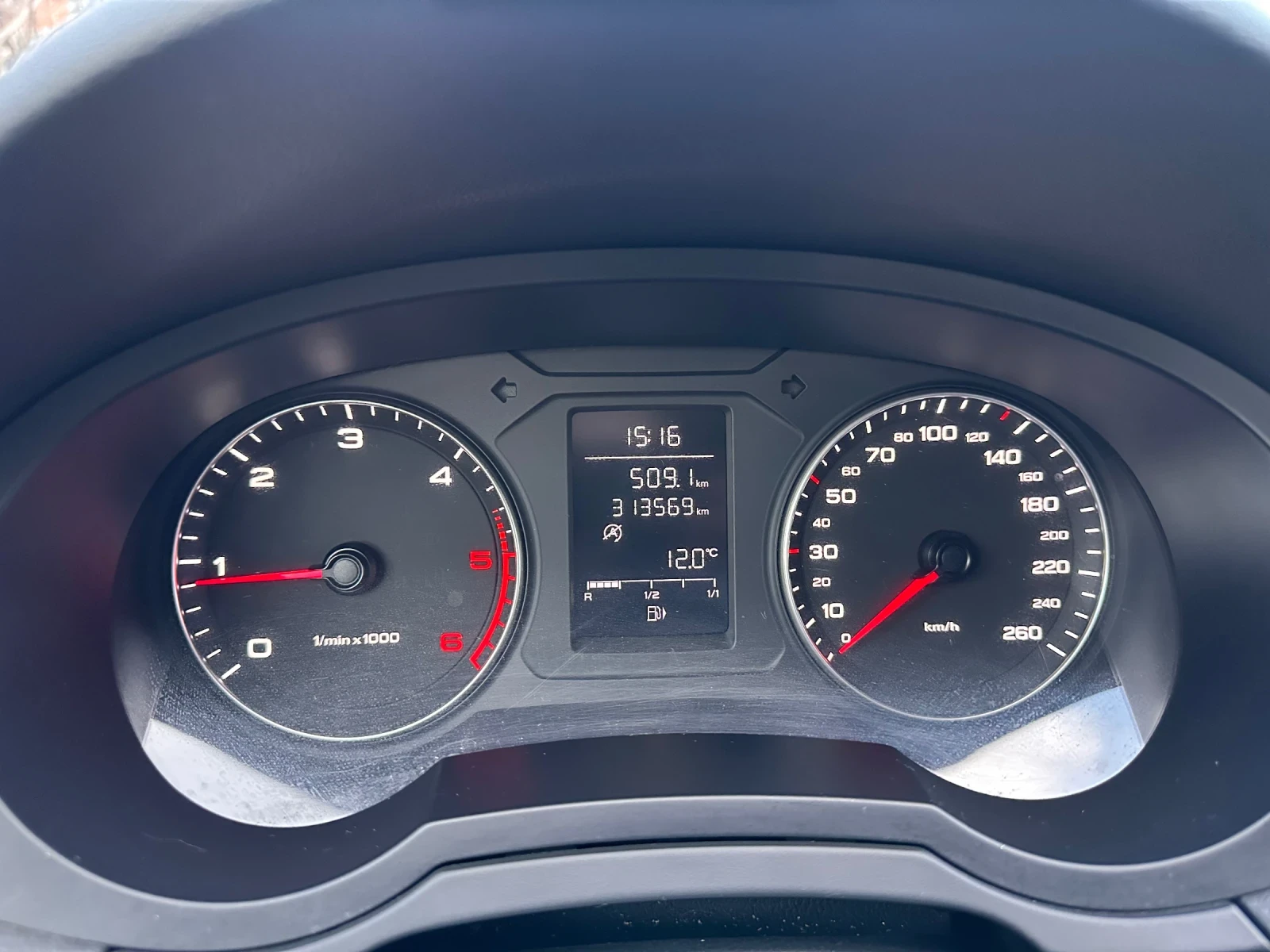 Audi Q3 | Mobile.bg   11