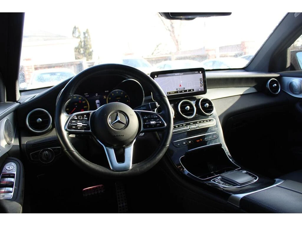 Mercedes-Benz GLC 300 COUPE* AMG* BURMESTER* 4MATIC* Пано* Digital - изображение 6