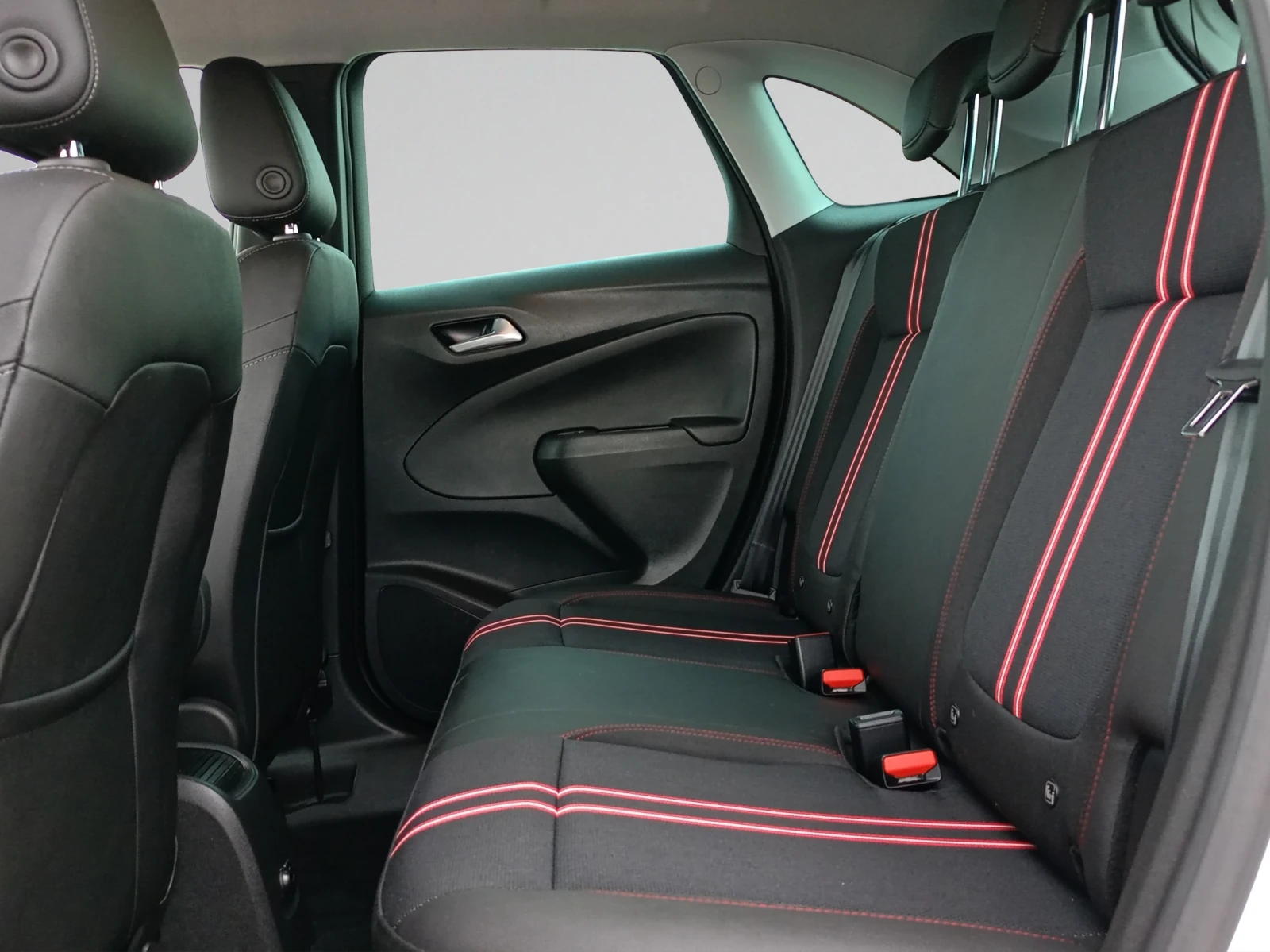 Opel Crossland X GS Line 1.2 бензин (96kW/130 к.с.) MT6 MY22 - изображение 10