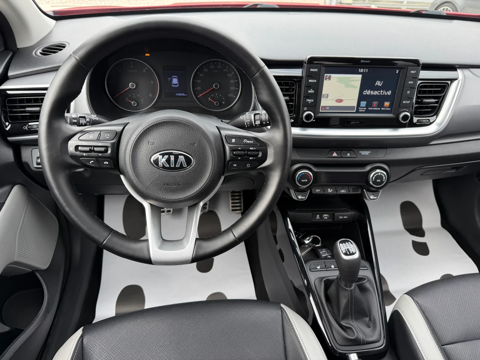 Kia Stonic 1.6 CRDI NAVI  CAMERA , снимка 15 - Автомобили и джипове - 53873333